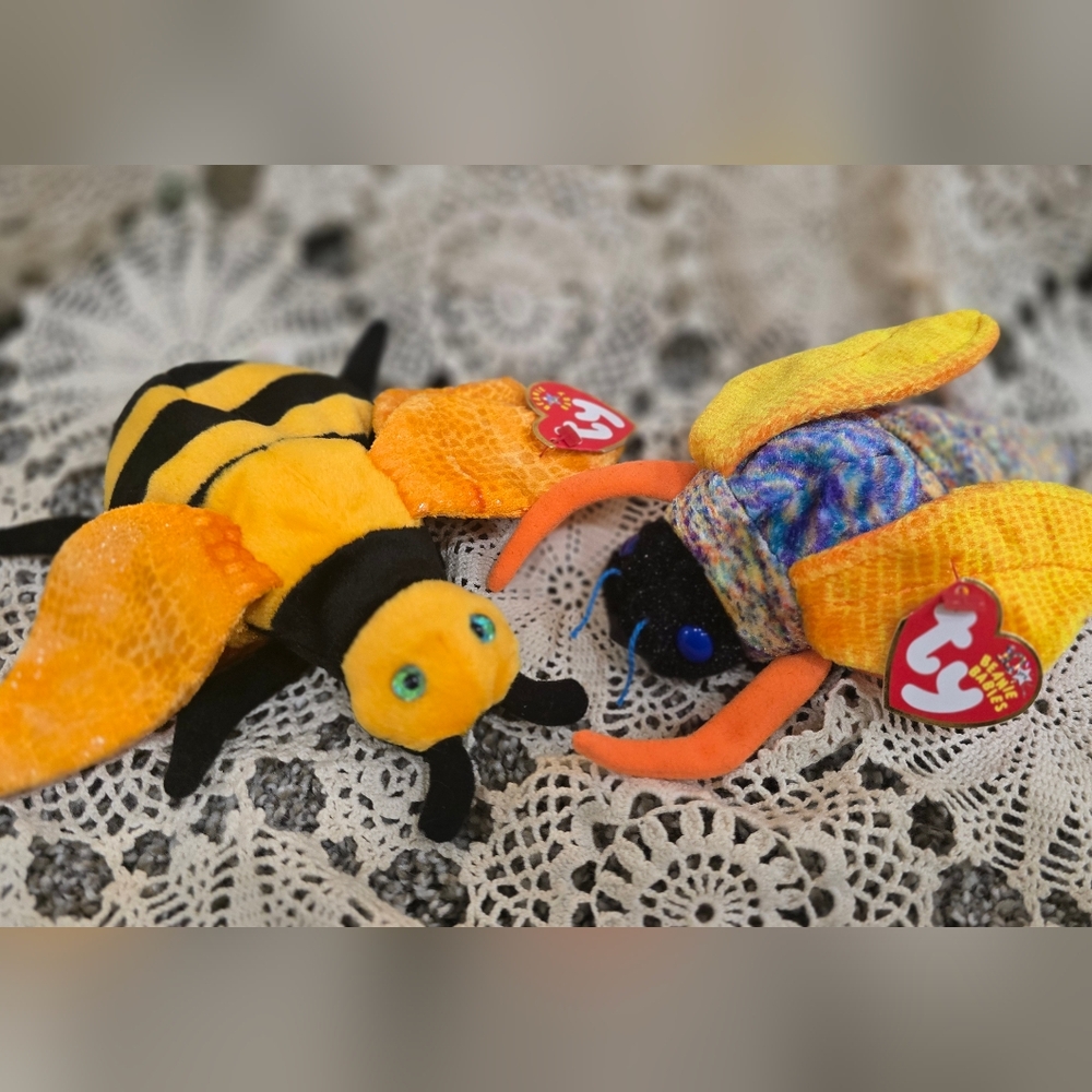 Vintage BEANIE BABIES "Twitterbug" And "Buzzie" NWT